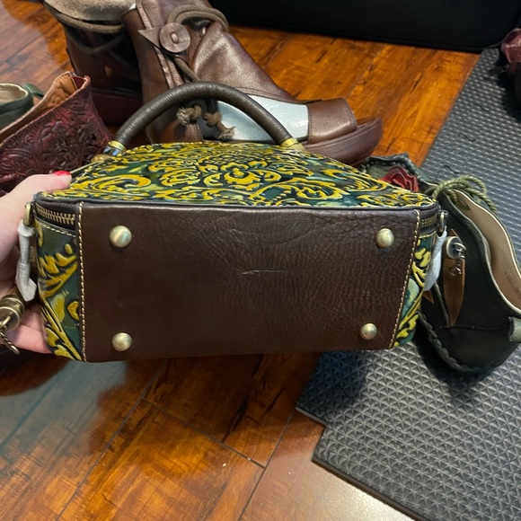 Handbag - Picture 5 of 9